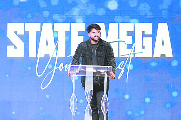 భక్తిశ్రద్ధలతో గిరి ప్రదక్షిణ 3