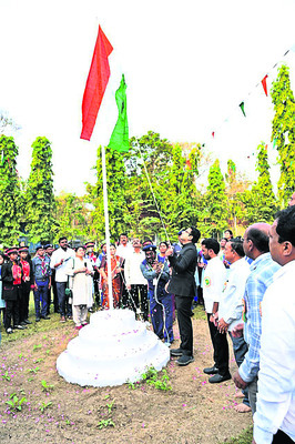 గిరిజనుల అభివృద్ధికి ప్రజా ప్రభుత్వం కృషి1