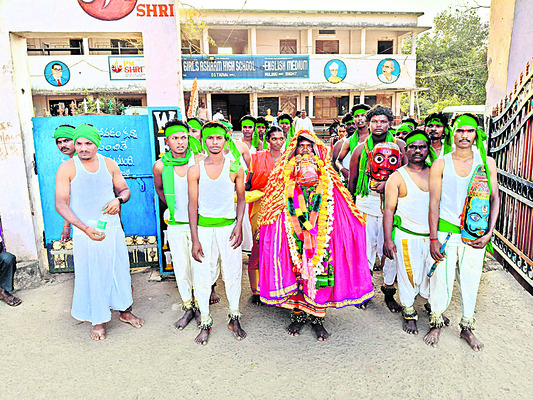 ఆదివాసీ సాంస్కృతిక సంబురం! 2