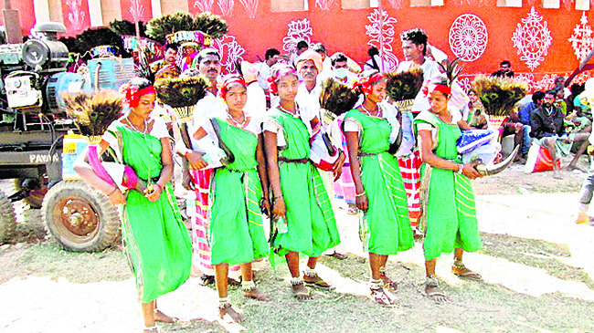 ఆదివాసీ సాంస్కృతిక సంబురం! 1