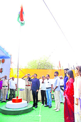 జిల్లా అభివృద్ధే లక్ష్యం2