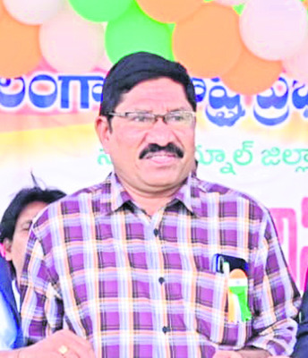 ఉత్తమ సేవలకు పురస్కారం 
1