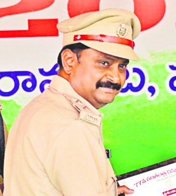 ఉత్తమ సేవకు పురస్కారాలు 4