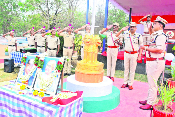 త్రివర్ణ పతాకం రెపరెపలు3