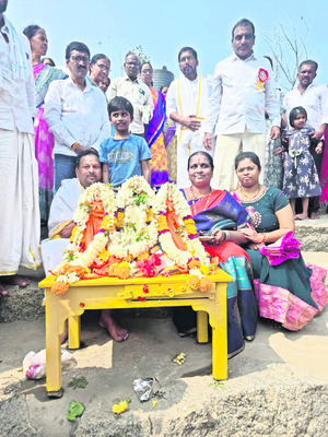 భక్తి శ్రద్ధలతో చక్రతీర్థం 1