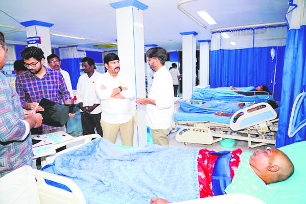 ప్రపంచంలో నంబర్‌వన్‌ మోసగాడు బాబు 1