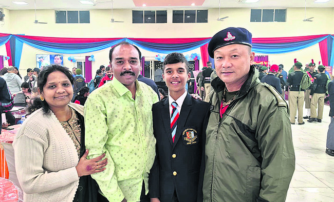 ఒక భవనం.. మూడు జెండాలు4