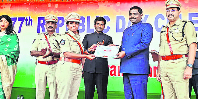 సేవలకు గుర్తింపు6