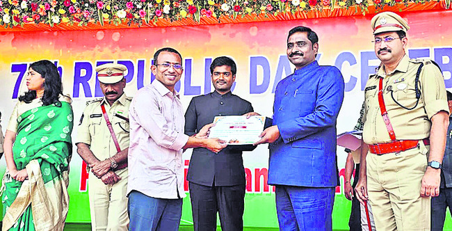 సేవలకు గుర్తింపు7