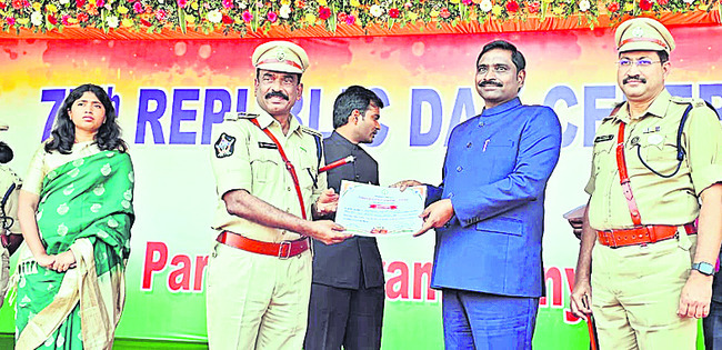 సేవలకు గుర్తింపు1