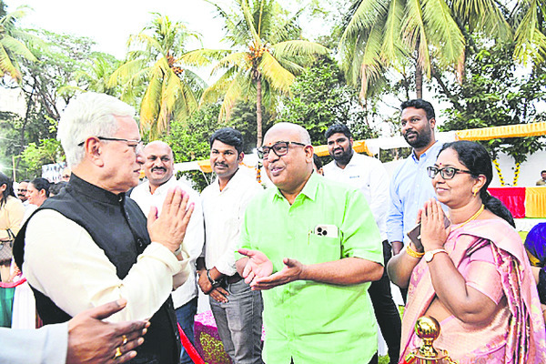 ‘భాష్యం’ ఎదుగుదలలో  తల్లిదండ్రులు కీలకం 1