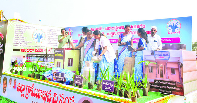 ఆకట్టుకున్న
1