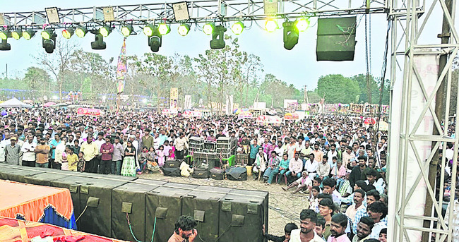 జీఆర్పీ అదుపులో   సెల్‌ఫోన్ల చోరీ నిందితుడు2