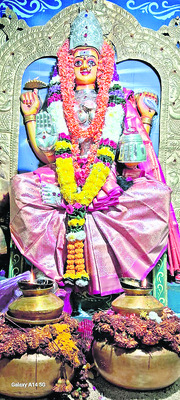 వైభవంగా తొలేళ్ల పండగ 2