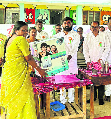 డీపీవోలో గణతంత్ర వేడుకలు
4