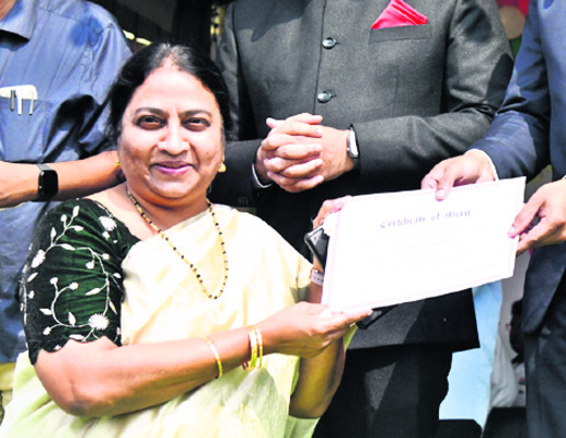 ప్రతిభకు పట్టాభిషేకం2