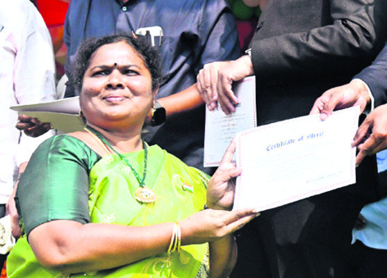 ప్రతిభకు పట్టాభిషేకం12