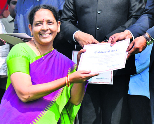 ప్రతిభకు పట్టాభిషేకం10