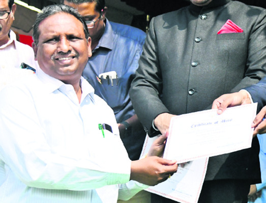 ప్రతిభకు పట్టాభిషేకం17