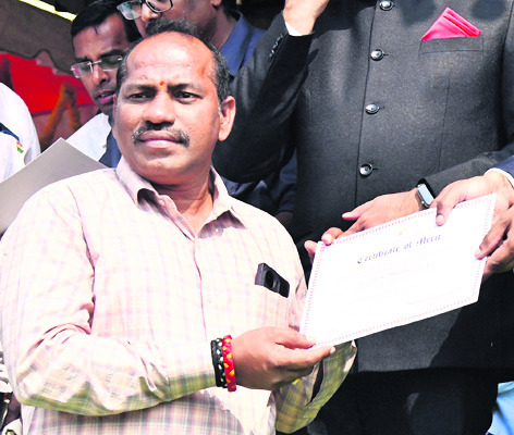 ప్రతిభకు పట్టాభిషేకం16