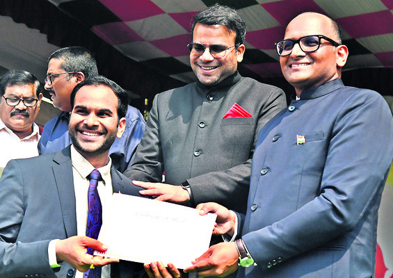 ప్రతిభకు పట్టాభిషేకం5