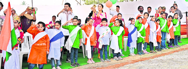 జిల్లా సమగ్రాభివృద్ధికి పెద్దపీట 1