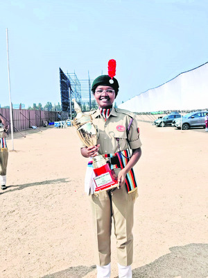 గణతంత్ర పరేడ్‌లో  జిల్లా విద్యార్థిని
1