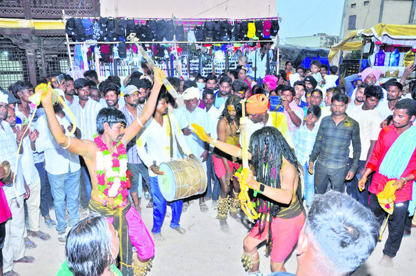 వైభవంగా చెన్నకేశవుడి శకటోత్సవం 1