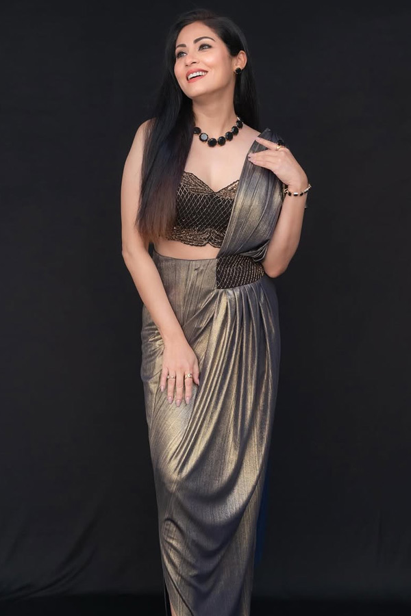 Actress Sadha Latest Beautiful Photos14