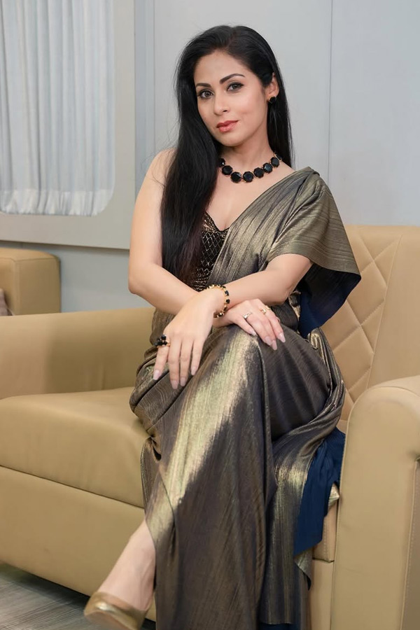 Actress Sadha Latest Beautiful Photos7