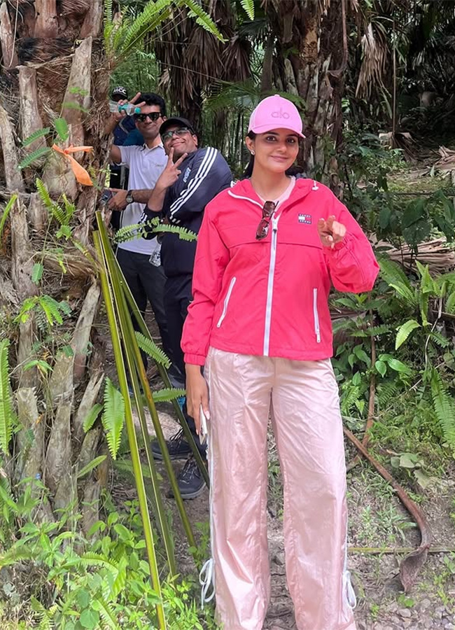 IPS Poorva Choudhary HD Photos Viral24