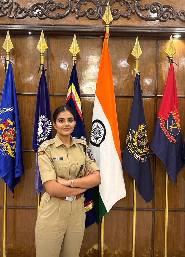 IPS Poorva Choudhary HD Photos Viral5