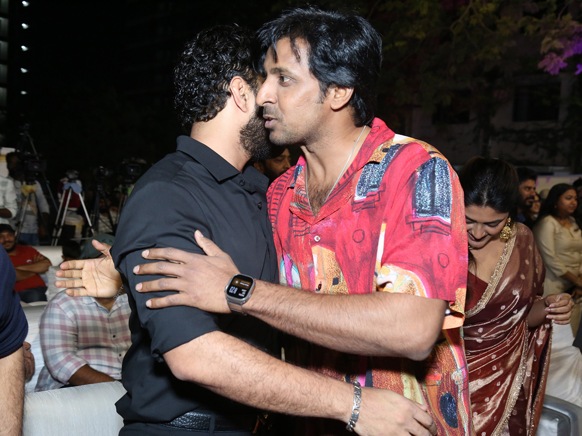 Om Shanti Shanti Shantihi Movie Pre Release Event HD Photos19