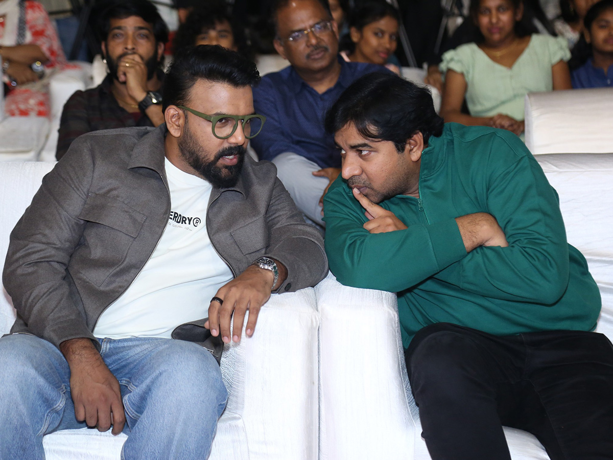 Om Shanti Shanti Shantihi Movie Pre Release Event HD Photos2