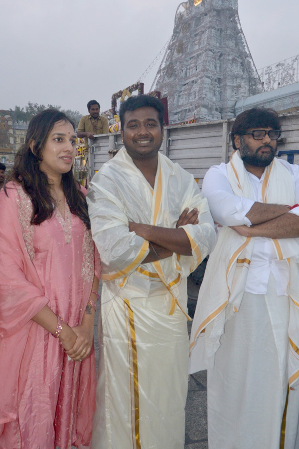 Tollywood Celebrities visited Tirumala Photos5