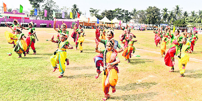 ఆకట్టుకున్న సాంస్కృతిక ప్రదర్శనలు3