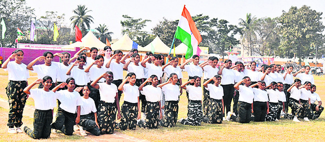ఆకట్టుకున్న సాంస్కృతిక ప్రదర్శనలు4