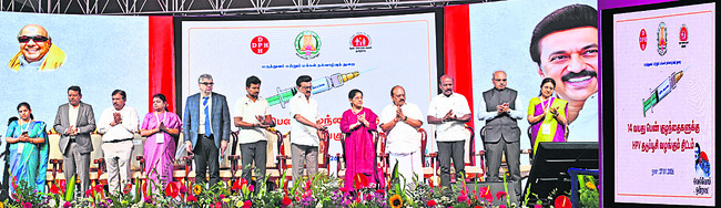 లక్ష్యాలను సాధించడంలో మహిళలు కీలక పాత్ర పోషించాలని సీఎం3