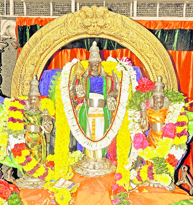 తిరుత్తణికి పోటెత్తిన భక్తులు 1