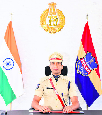 నామినేషన్‌ కేంద్రాల వద్ద పటిష్ట బందోబస్తు2