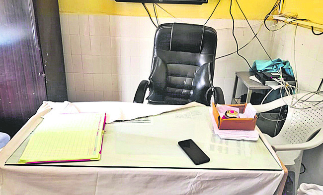 విధుల్లో నిర్లక్ష్యం.. అందని ఆరోగ్యం1