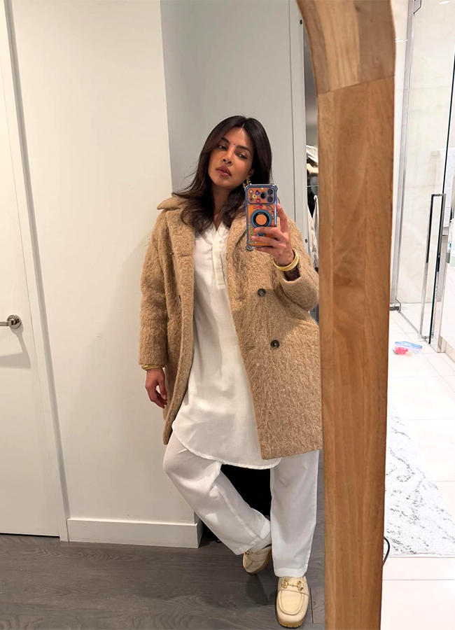 Bollywood Actress Priyanka Chopra January Vibes2