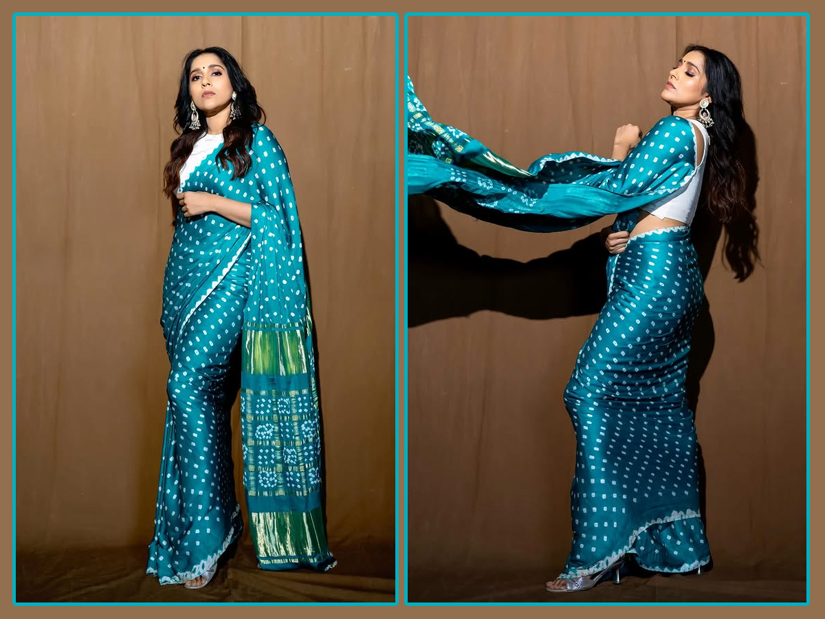 Anchor Rashmi Gautam's beauty in a blue saree... Photos1