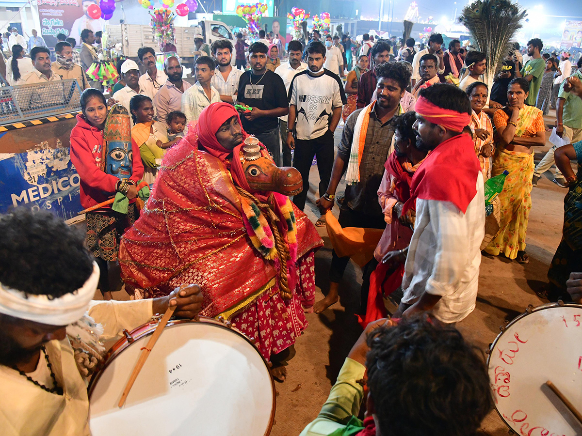 Sammakka Sarakka Medaram Maha Jatara 2026 HD Photos12