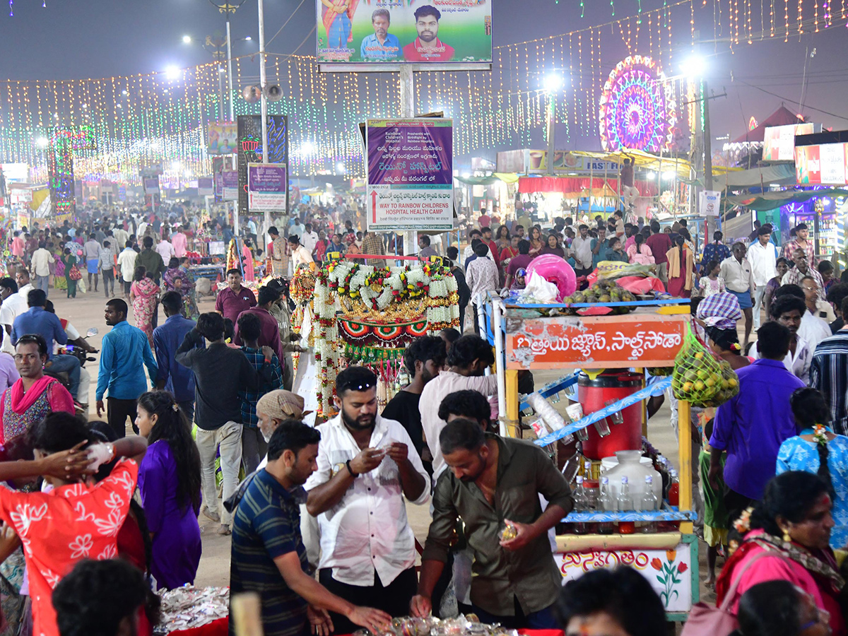 Sammakka Sarakka Medaram Maha Jatara 2026 HD Photos17