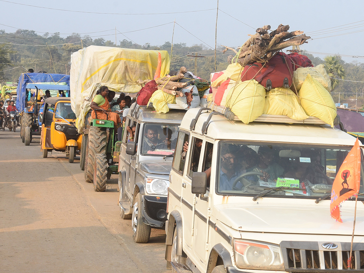 Sammakka Sarakka Medaram Maha Jatara 2026 HD Photos29