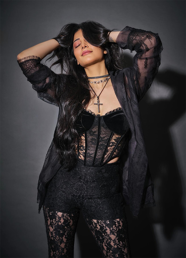 Tollywood Actress Shruti Haasan Birthday Special Photos12