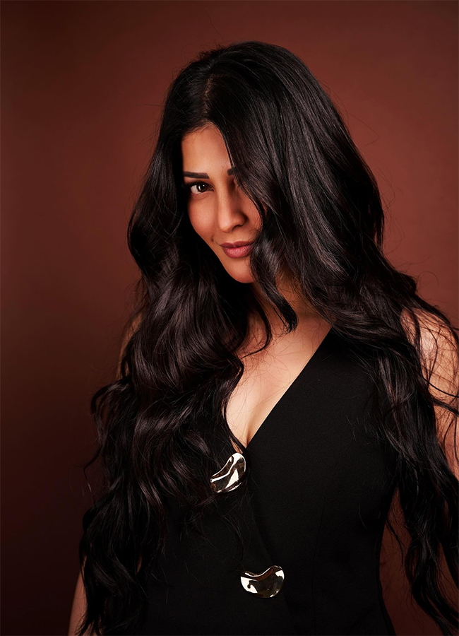 Tollywood Actress Shruti Haasan Birthday Special Photos17