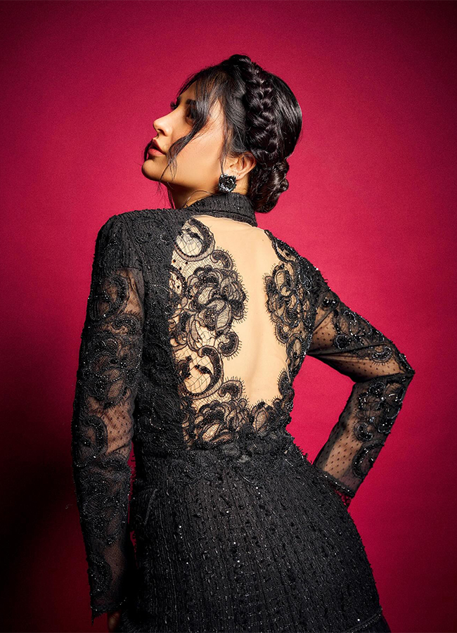 Tollywood Actress Shruti Haasan Birthday Special Photos19