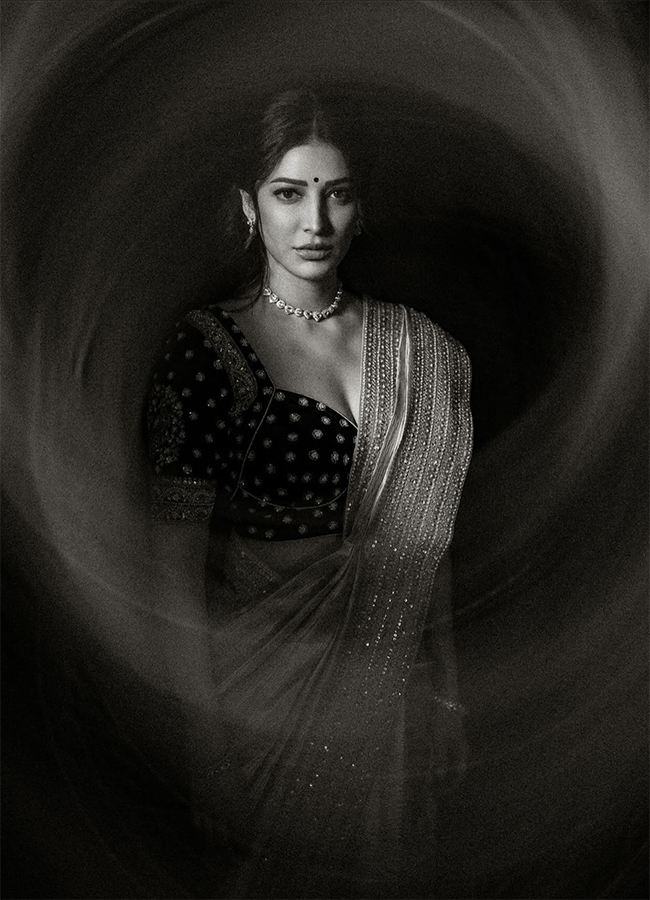 Tollywood Actress Shruti Haasan Birthday Special Photos2